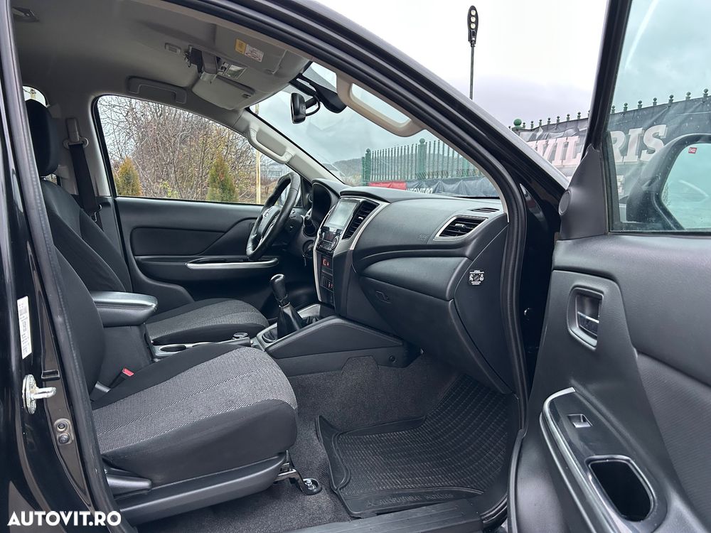 Mitsubishi L200 Double Cab 2.2 DI-D M/T Instyle - 20