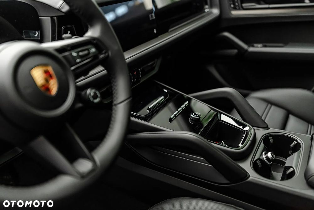 Porsche Cayenne Standard - 16