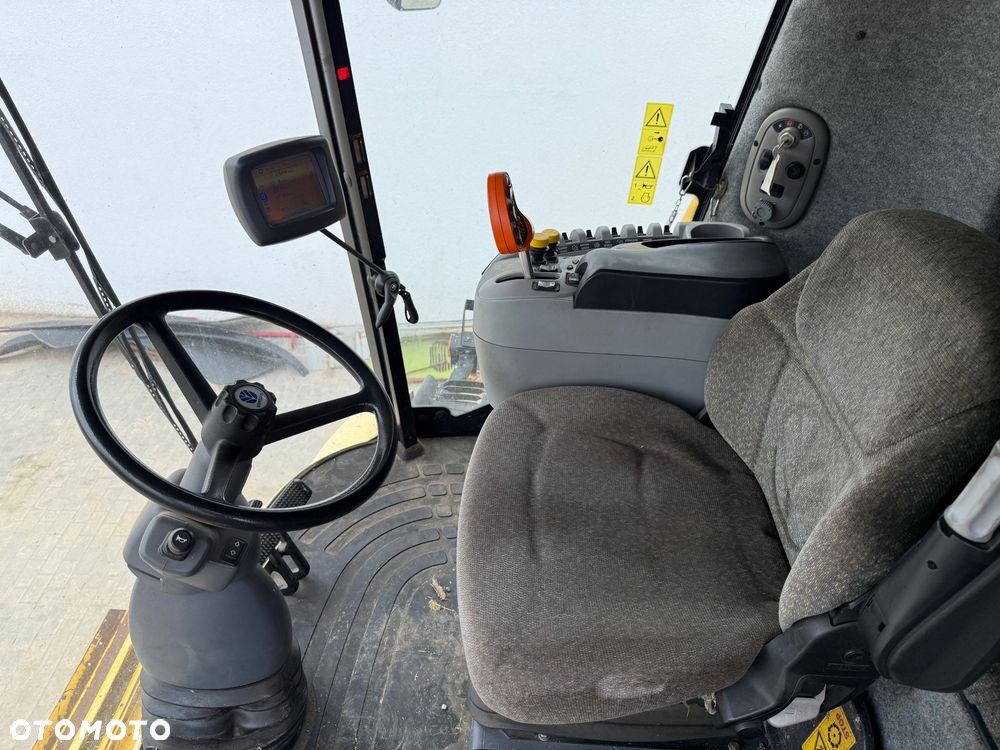 New Holland CX 880 - 12