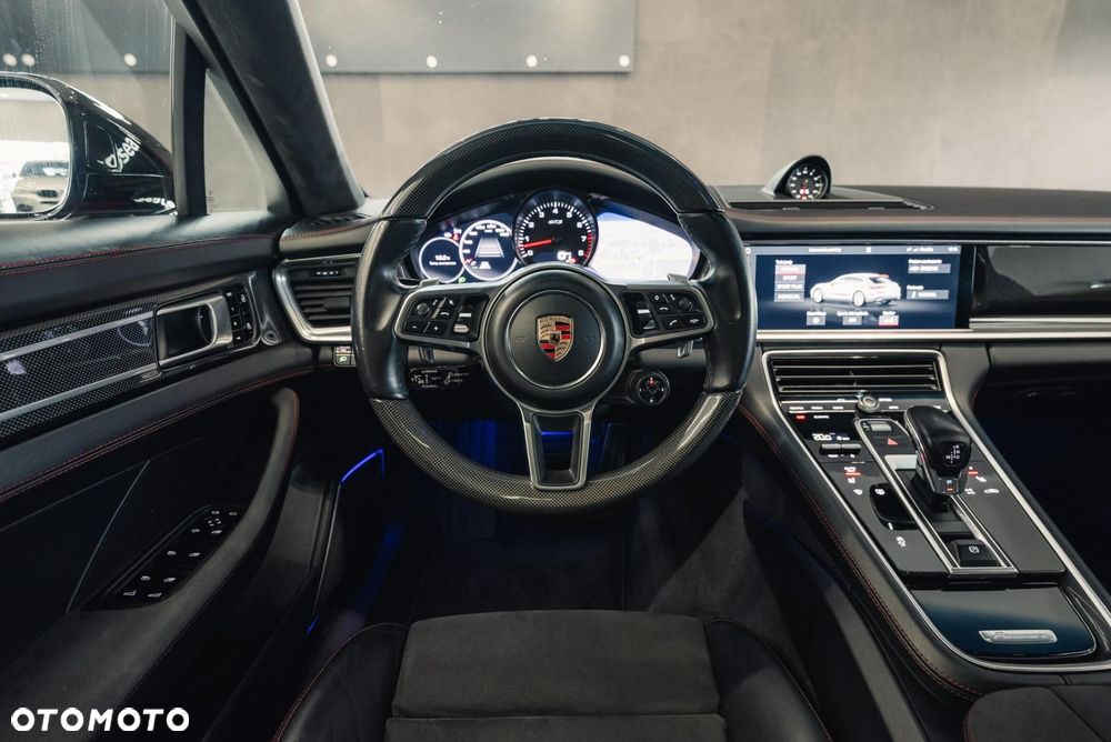 Porsche Panamera GTS - 12