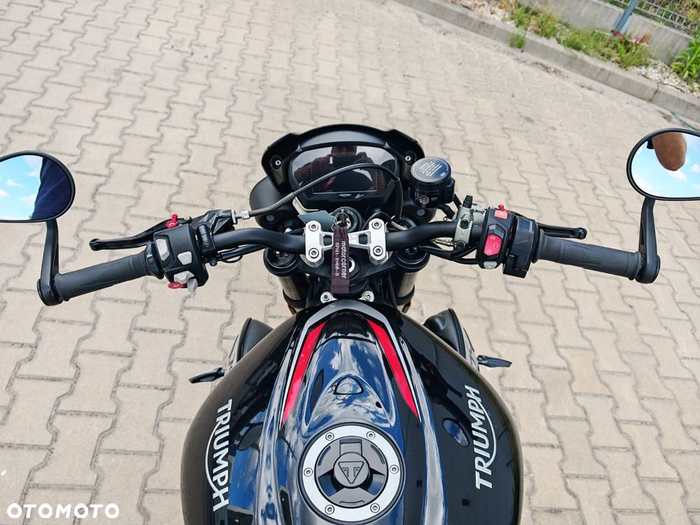 Triumph Street Triple - 23