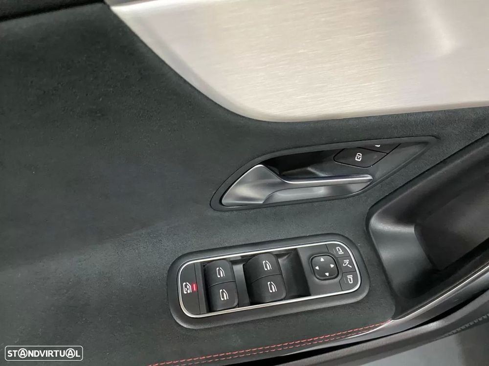 Mercedes-Benz A 45 AMG S 4Matic+ Speedshift DCT 8G - 17