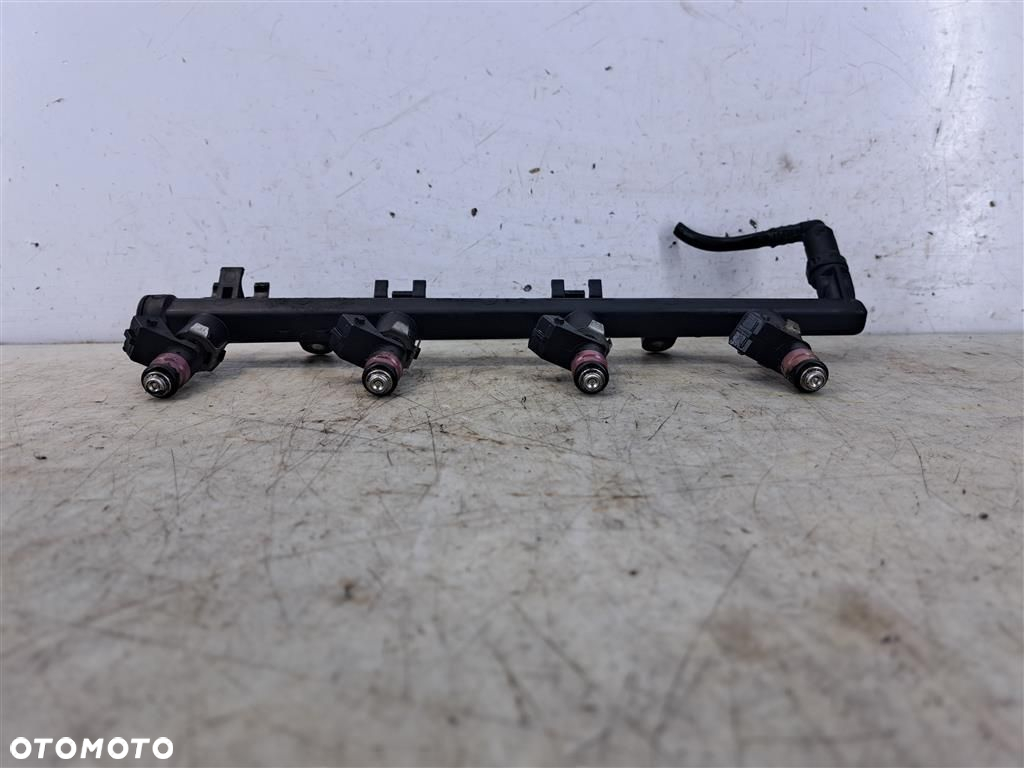 Listwa wtryskiwaczy RENAULT SCENIC II 1.6B 16V 113 KM 2003-2009 - 3