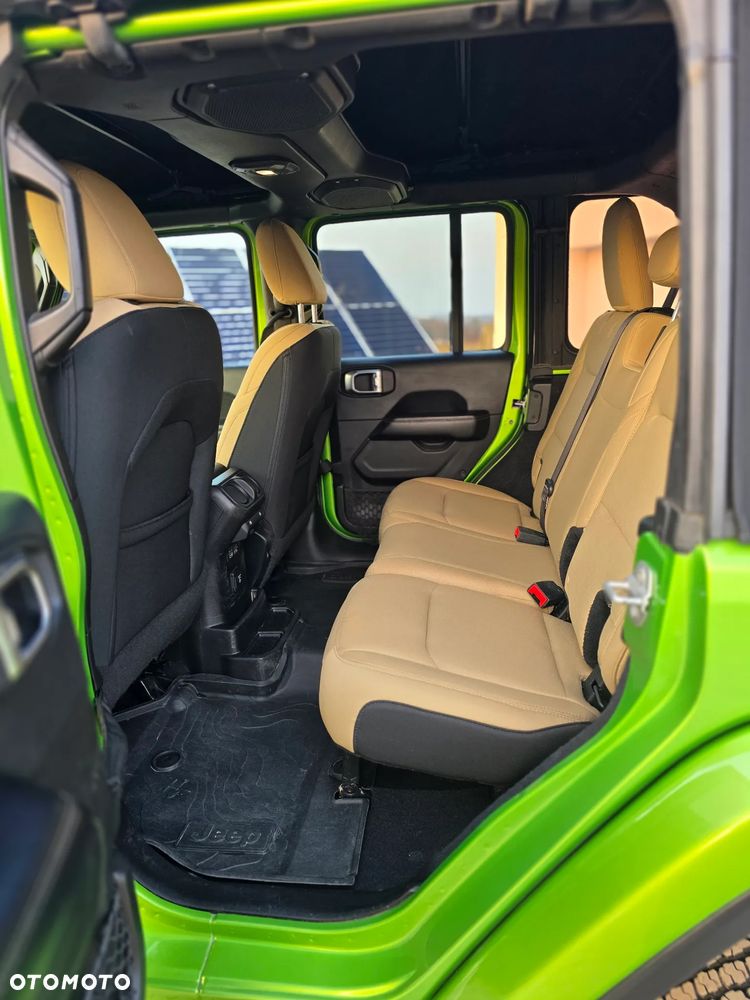 Jeep Wrangler - 17