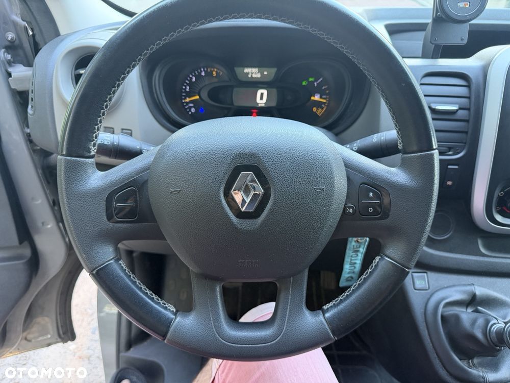Renault TRAFIC - 9