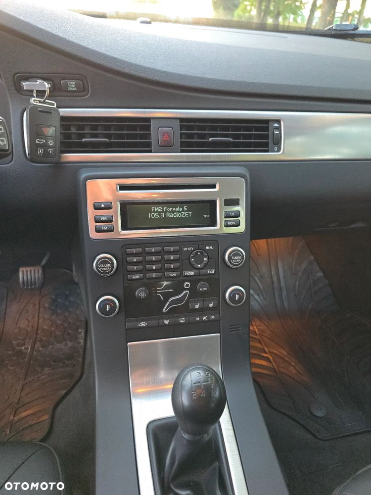 Volvo V70 2.0 Momentum - 8