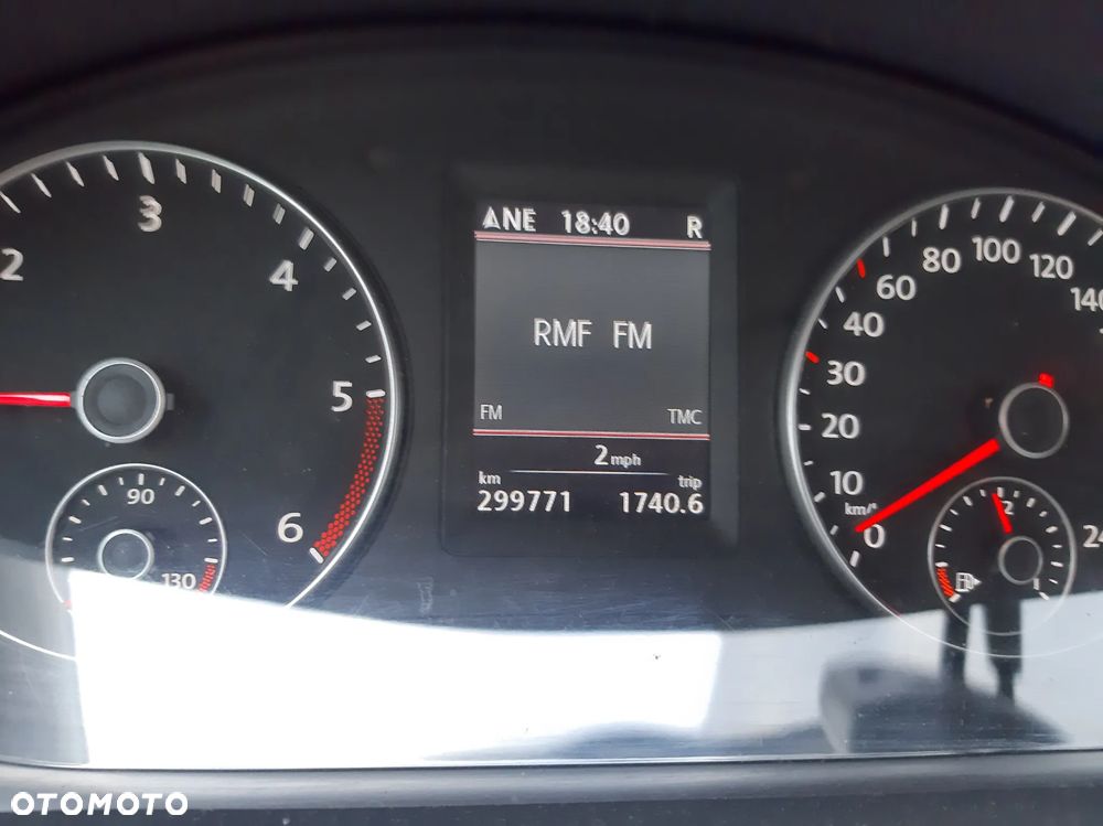 Volkswagen Touran - 21