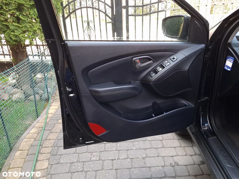 Hyundai ix35 blue 1.6 2WD Finale Gold - 11