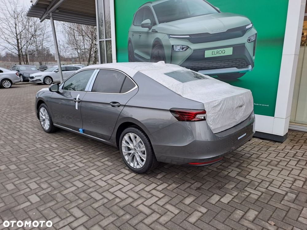 Skoda Superb 2.0 TDI SCR 4x4 Edition 130 DSG - 2