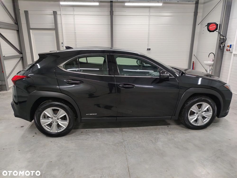Lexus UX 250h Elegance 2WD - 14