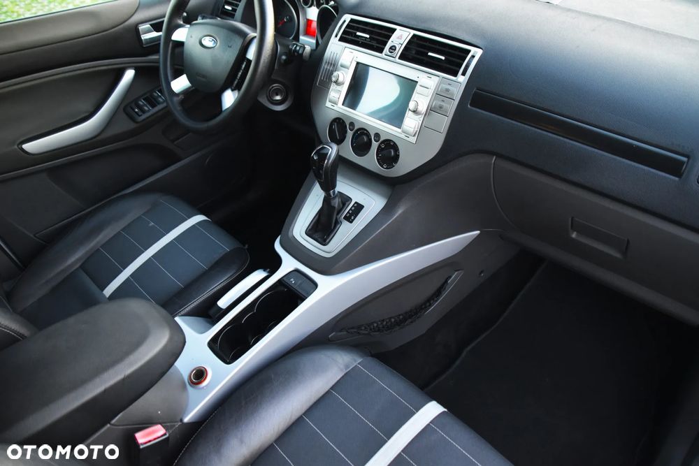 Ford Kuga 2.5 4x4 White Magic - 15