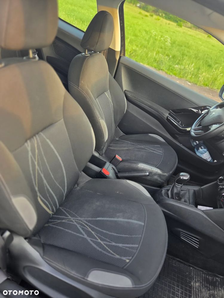 Peugeot 208 1.0 VTi/PureTech Access - 12