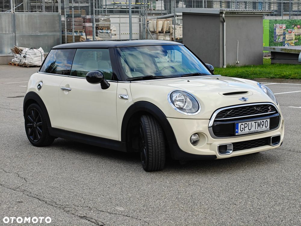 MINI Cooper S Standard - 8
