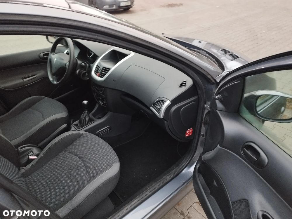 Peugeot 206 plus 1.1 Presence - 24