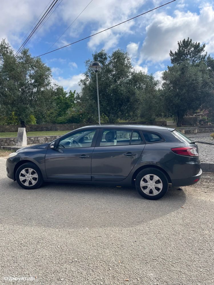 Renault Mégane ENERGY dCi 110 Start & Stop Bose Edition - 4