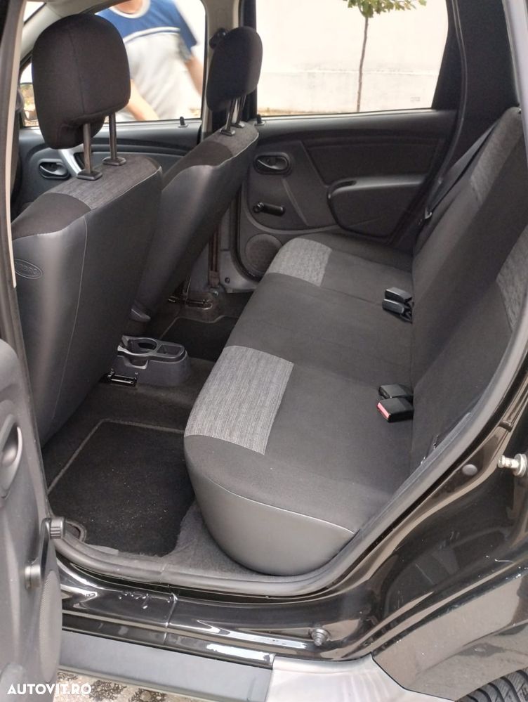 Dacia Duster 1.5 dCi 4x2 Prestige - 8