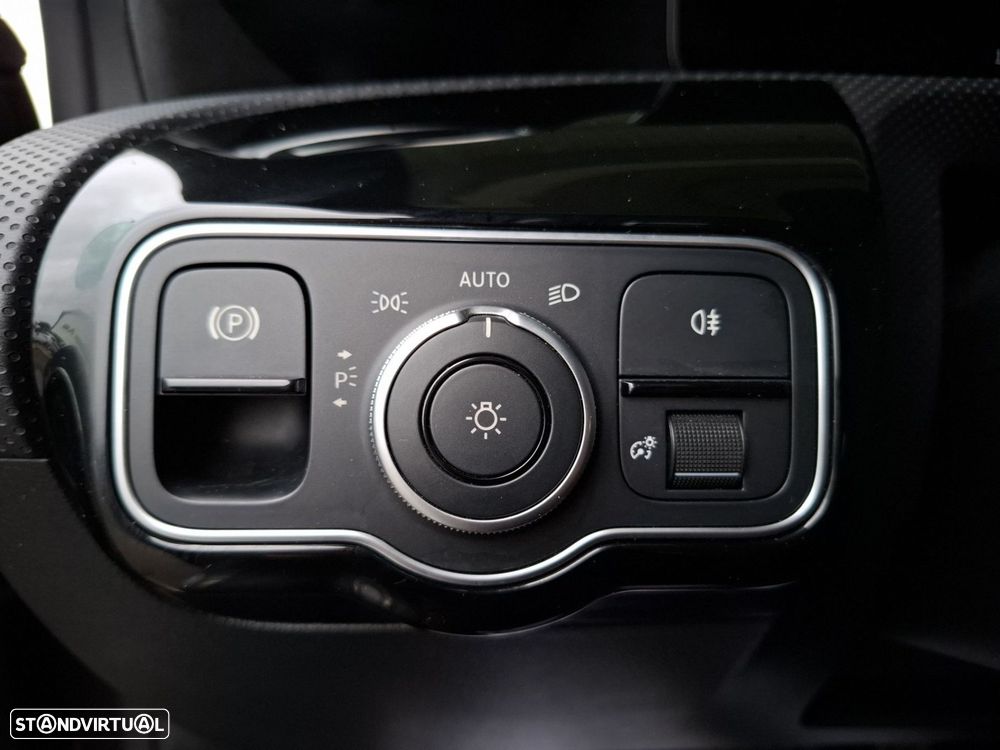 Mercedes-Benz CLA 180 d Shooting Brake AMG Line Aut. - 20