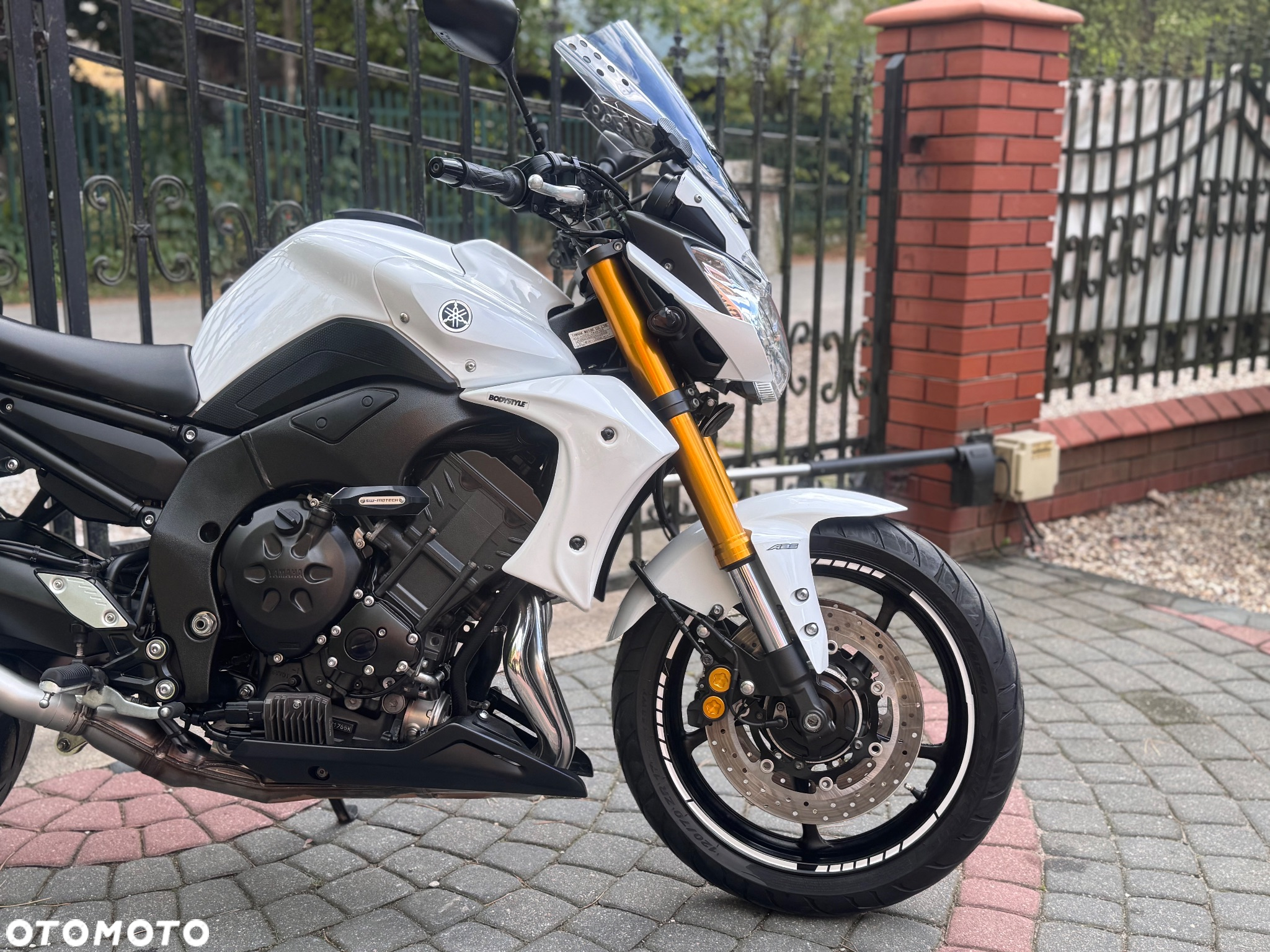 Yamaha FZ8 - 10