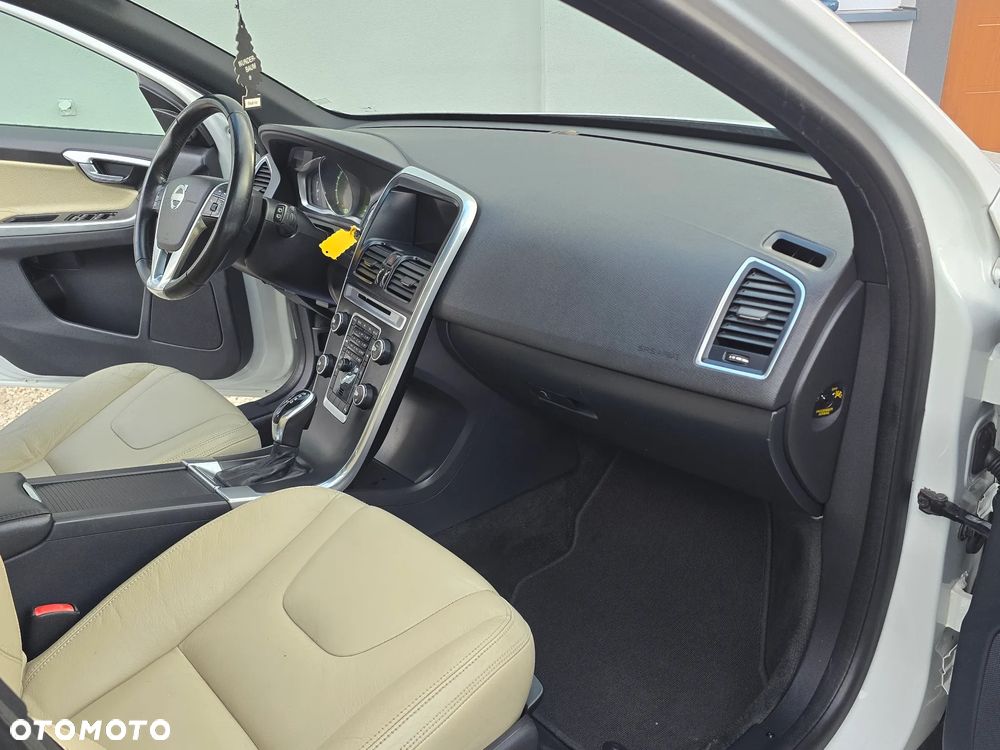 Volvo XC 60 T5 Geartronic Summum - 28