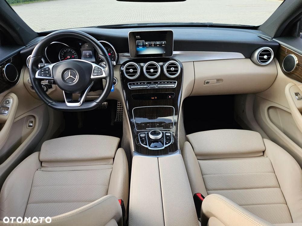 Mercedes-Benz Klasa C 300 9G-TRONIC - 16