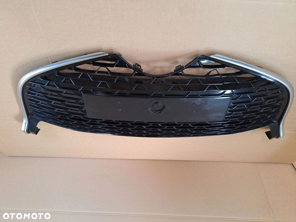 TOYOTA YARIS III LIFT 14-17 KRATKA ATRAPA ŚRODKOWA ZDERZAKA PRZÓD+CHROMY ORYG. TOYOTA 53102-0D060 / 53112-0D410 WYSYŁKA - 7