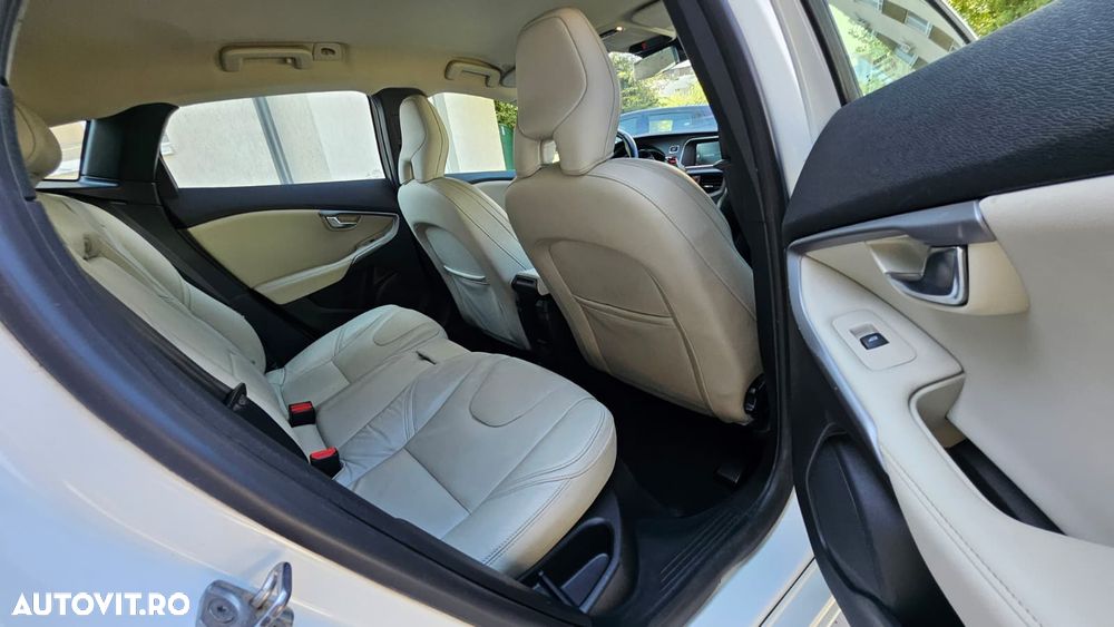 Volvo V40 - 19
