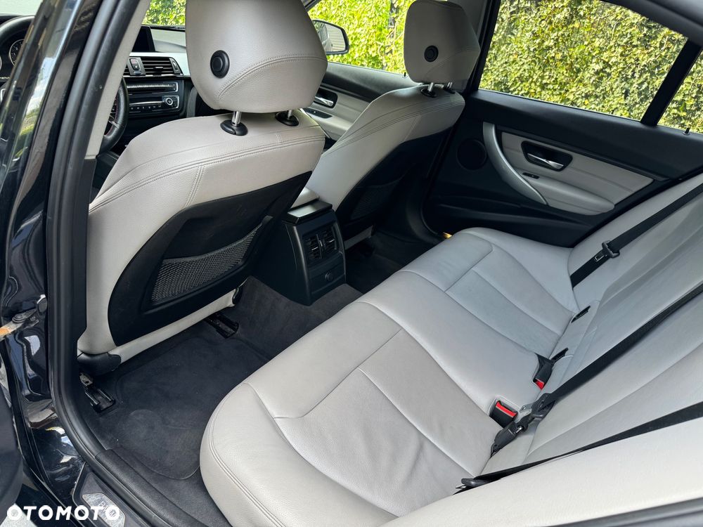 BMW Seria 3 - 12