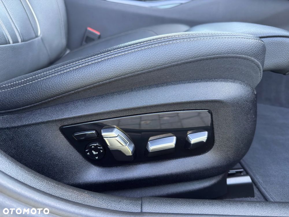 BMW Seria 5 540d xDrive Sport Line - 15