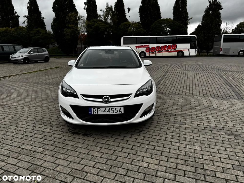 Opel Astra 1.4 Turbo Cosmo - 2