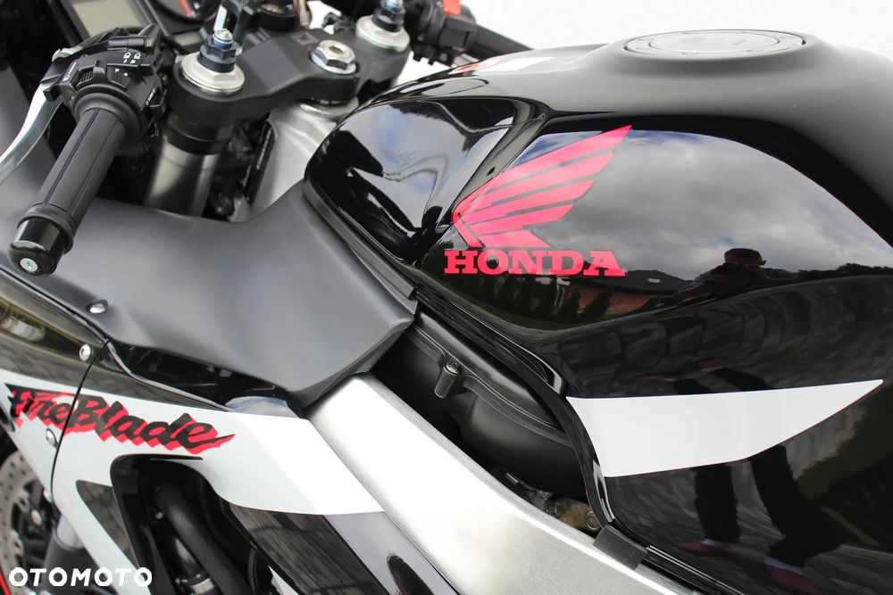 Honda CBR - 16