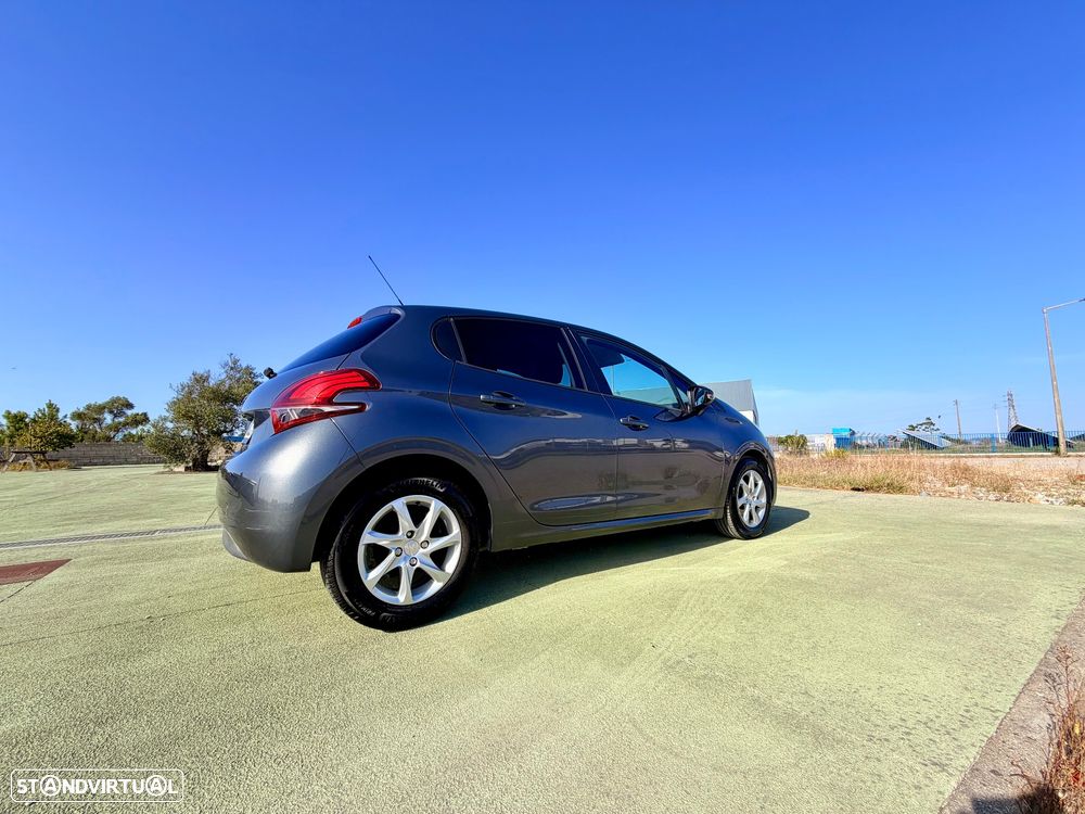 Peugeot 208 1.2 PureTech Style - 7