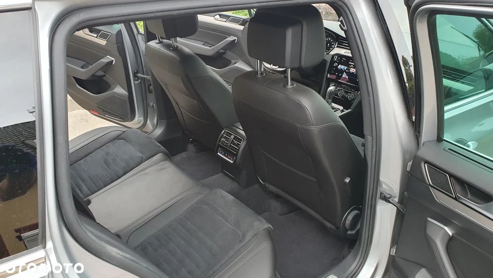 Volkswagen Passat - 14