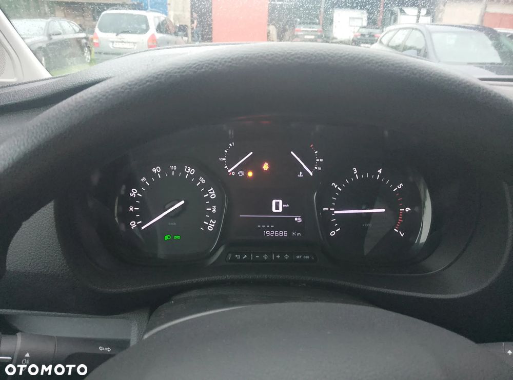 Peugeot Expert - 22