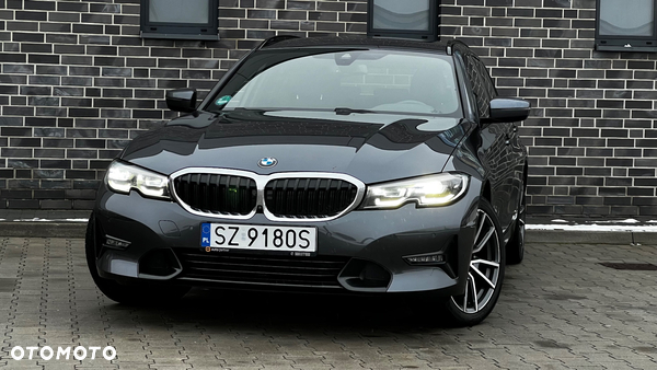 BMW Seria 3 320d xDrive Sport Line