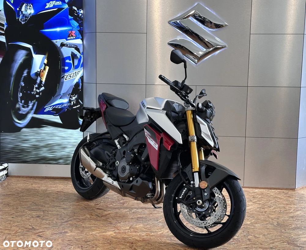 Suzuki GSX - 2