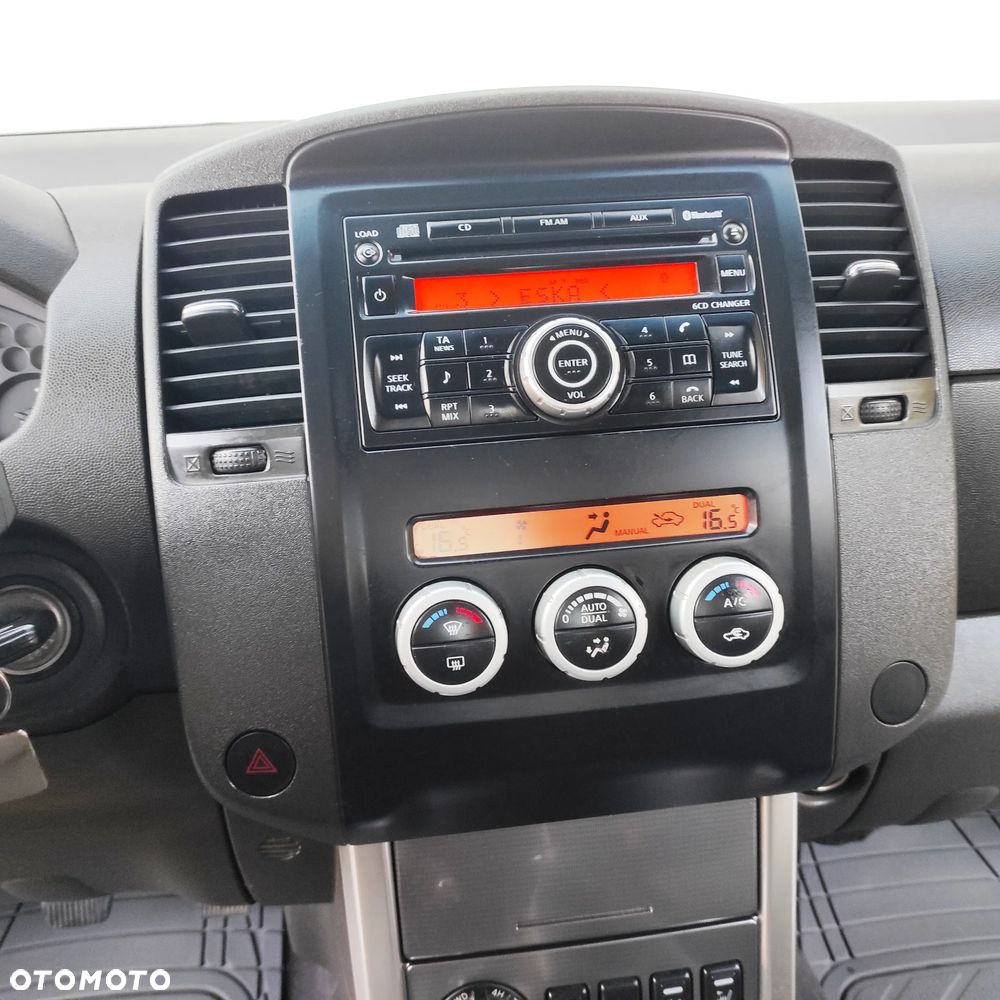 Nissan Navara 2.5 D Platinum - 20