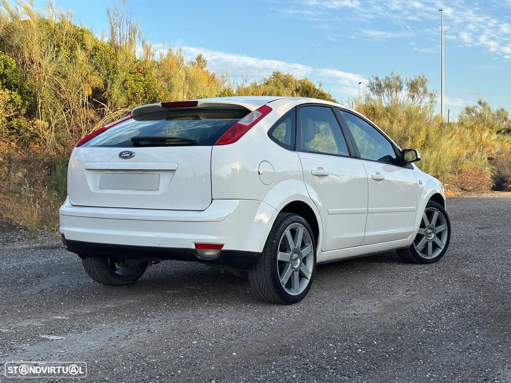Ford Focus 1.6 TDCi Ghia - 27