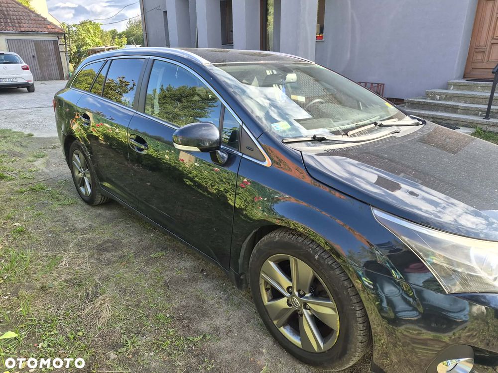 Toyota Avensis - 10