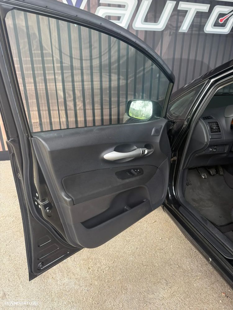 Toyota Auris 1.4 D-4D AC - 10