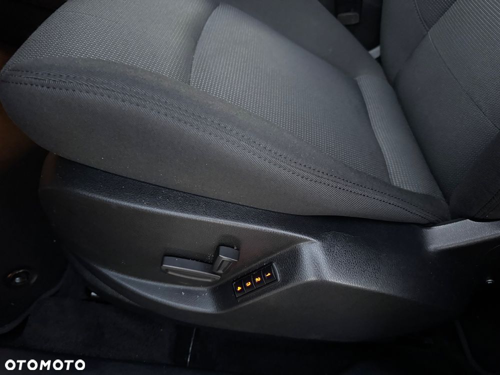 Ford S-Max 2.2 TDCi Titanium - 24