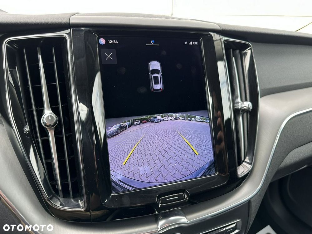 Volvo XC 60 B4 D Core - 31