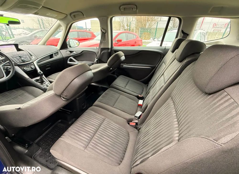 Opel Zafira Tourer 1.6 CDTI ECOFLEX Start/Stop Style - 20