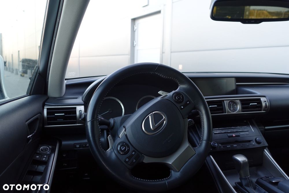 Lexus IS 250 Elegance - 9