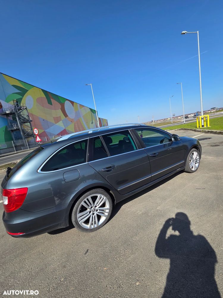 Skoda Superb 2.0 TDI Elegance DSG - 3