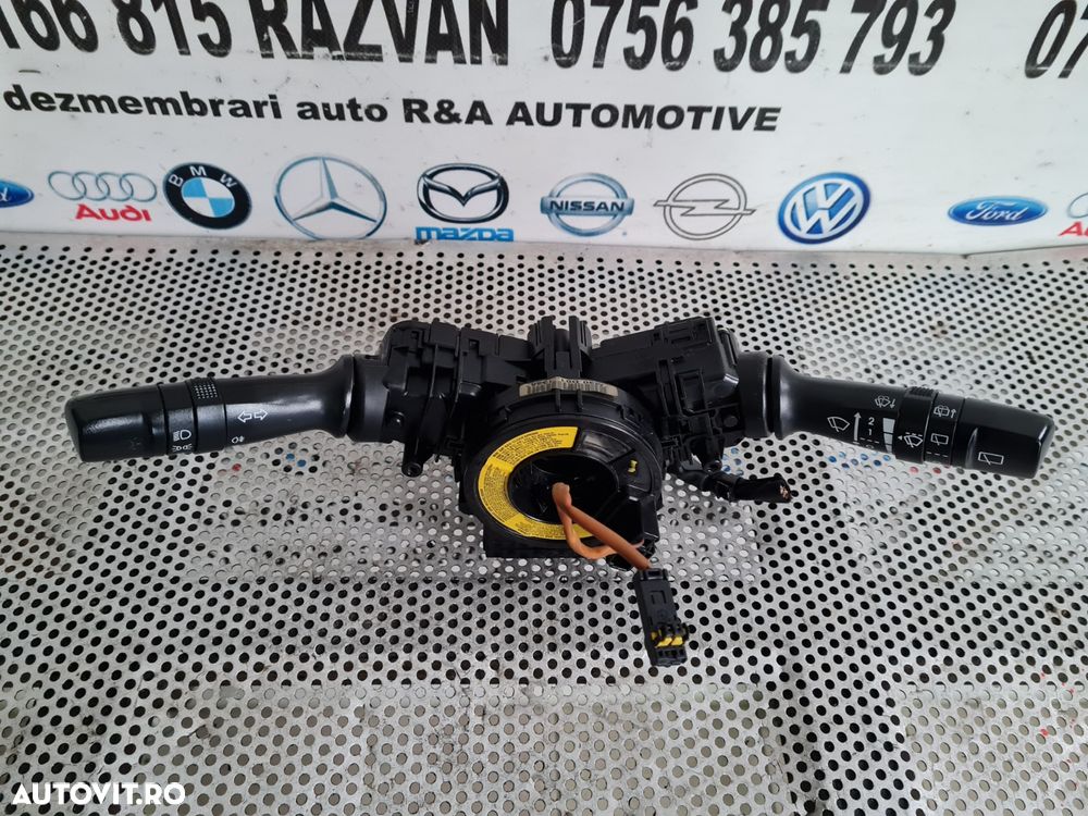 Ansamblu Banda Spira Spirala Volan Airbag Bloc Lumini Maneta Stergatoare Hyundai IX35 An 2009-2010-2011-2012-2013-2014-2015 Volan Stanga Dezmembrez Hyundai IX35 2.0 Benzina - 4