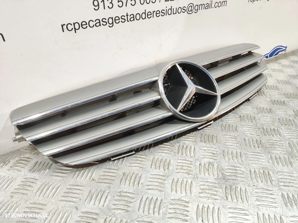 Grelha Central Pará-choques Frente Frontal Mercedes Benz CLK C209 Original - 4