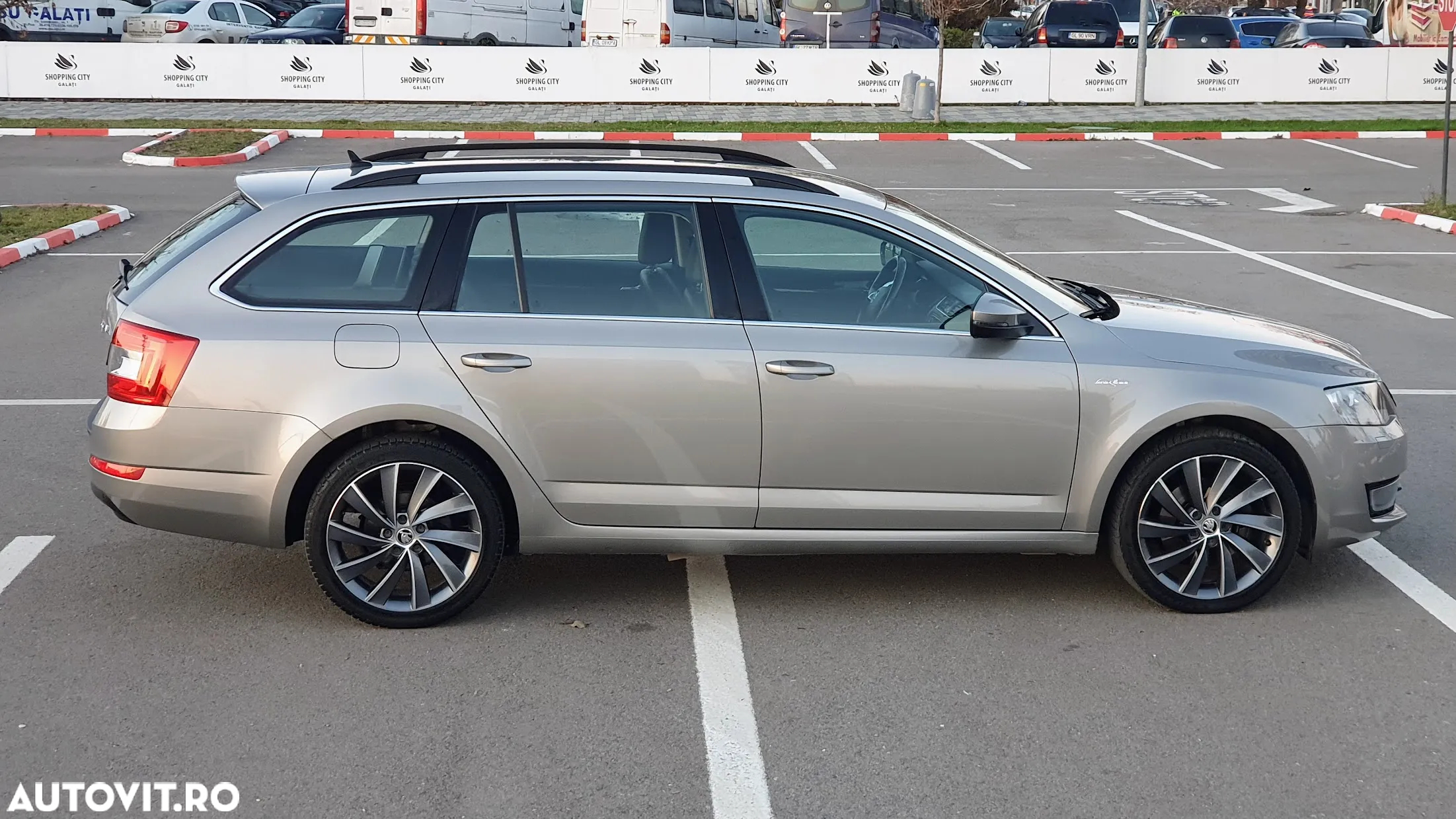 Skoda Octavia 2.0 TDI DSG 4X4 Laurin & Klement - 16