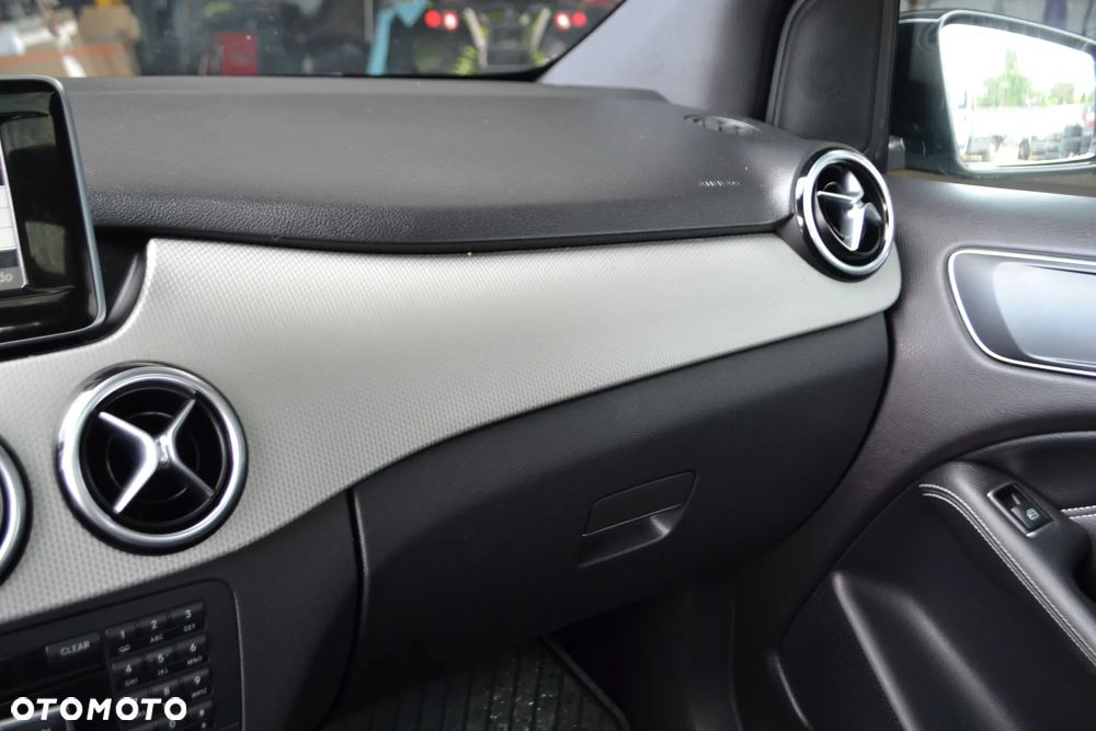 Mercedes-Benz Klasa B 200 CDI (BlueEFFICIENCY) 7G-DCT - 14
