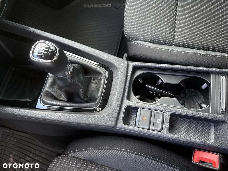 Skoda Octavia 1.5 TSI ACT Ambition - 17