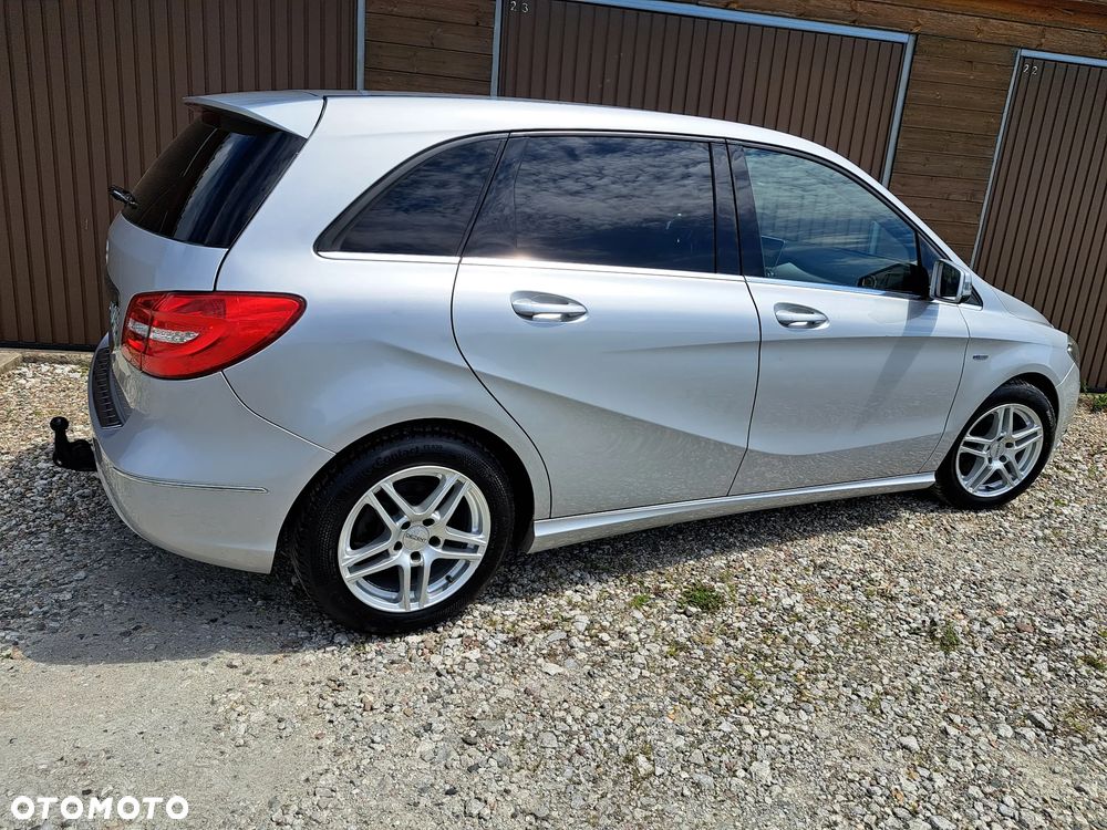 Mercedes-Benz Klasa B 200 (BlueEFFICIENCY) - 4